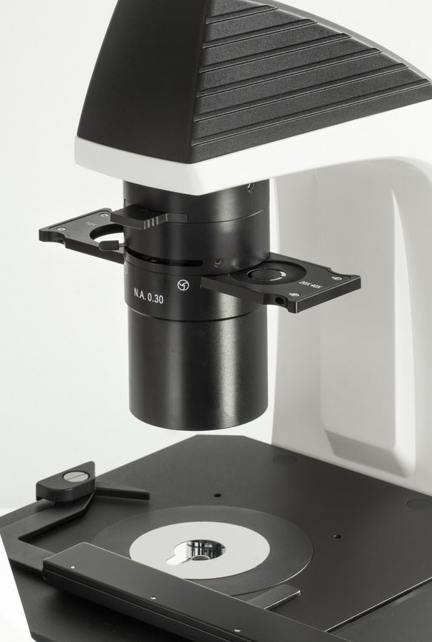 Microscope condenser and illumination system close-up